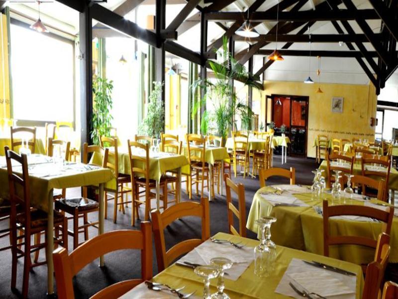 Ibis Budget Saint-Ouen-L'Aumone Exterior foto