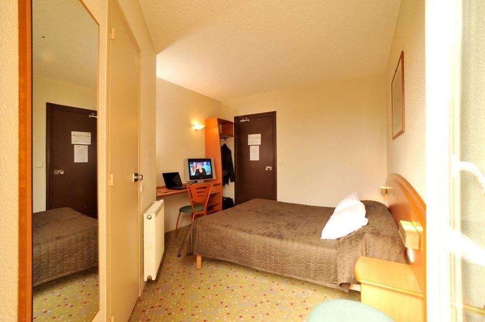 Ibis Budget Saint-Ouen-L'Aumone Exterior foto