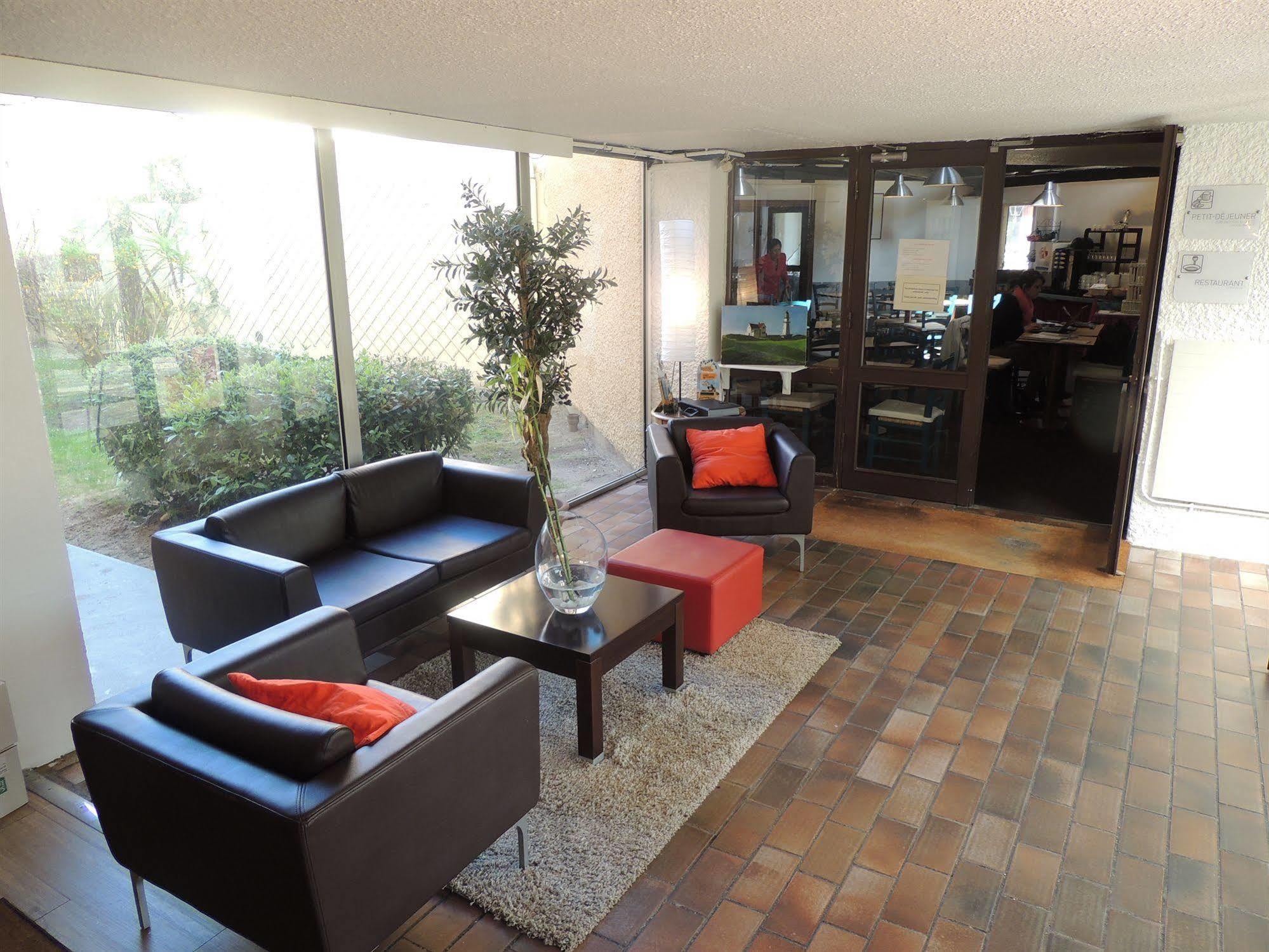 Ibis Budget Saint-Ouen-L'Aumone Exterior foto